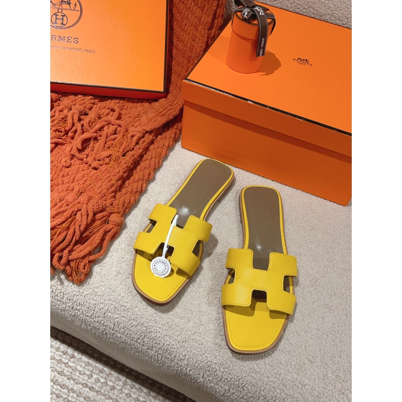 H**mes slippers